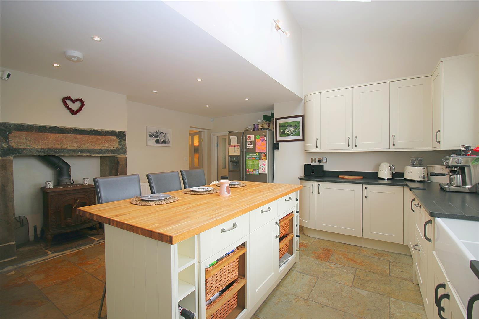 BREAKFAST KITCHEN